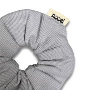 Gumička do vlasov – SCRUNCHIE  Svetlá sivá – Obrázok 2